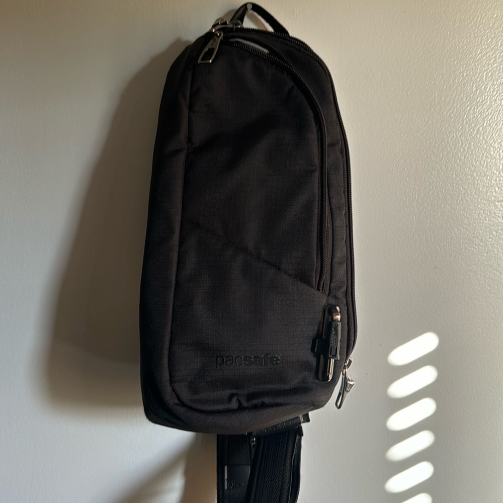 Pacsafe Vibe 150